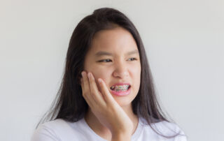 metal-braces-pain-relief-tips-best-orthodontist-garden-grove-orange-county