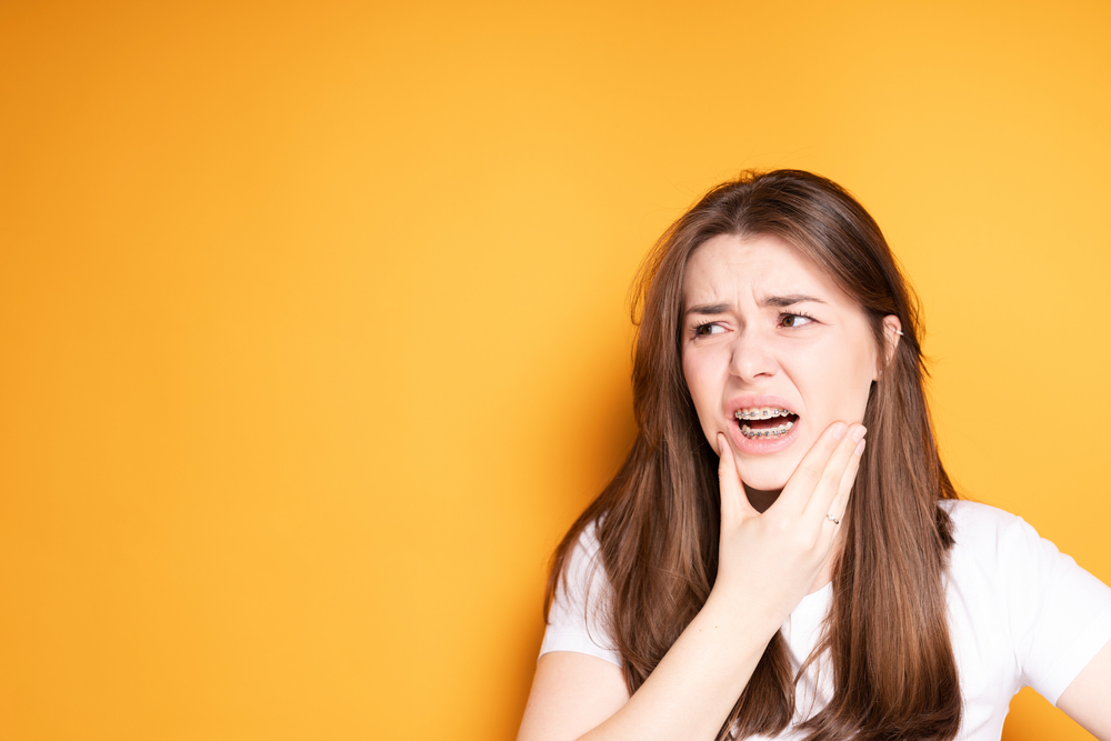 Orthodontic Emergencies: What to Do and When to Call Your Orthodontist